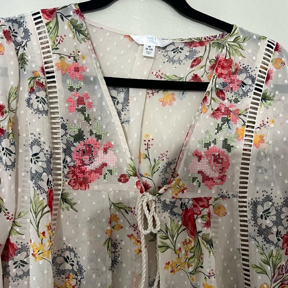 Time and Tru Sheer Floral Tie-Front Blouse in Ivory, Pink, Green. Preowned